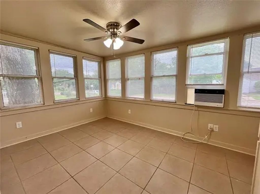 301 Amarillo Street, Denton