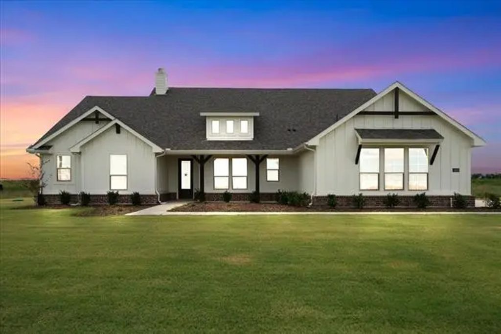 1650 County Road 200, Valley View