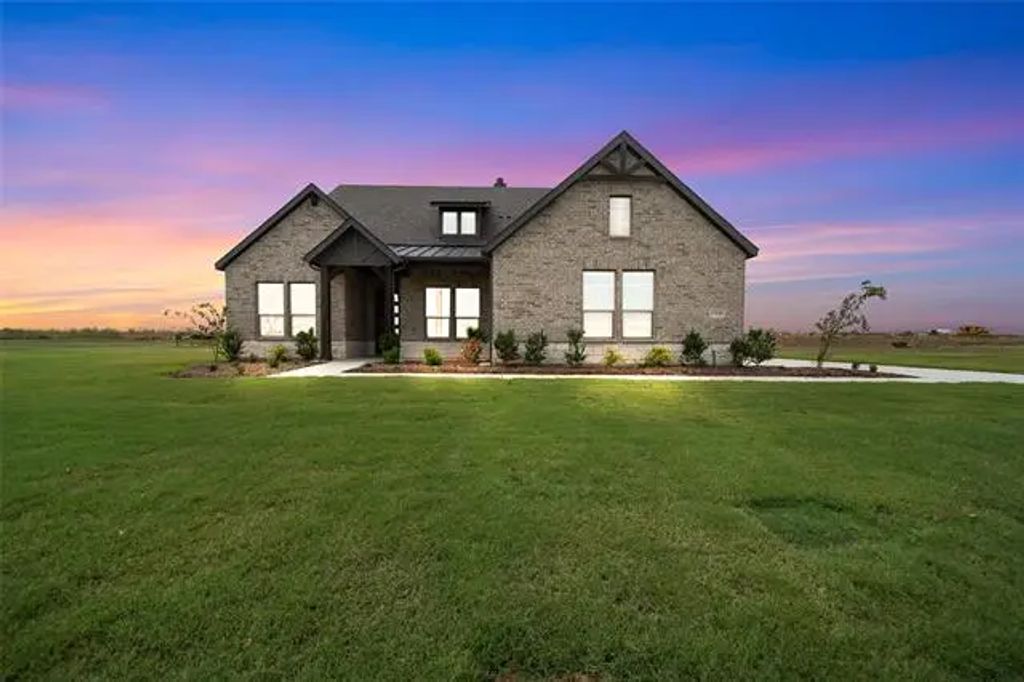 1900 County Road 200, Valley View