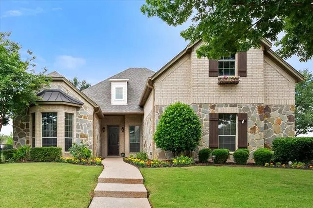 3415 Lake Creek Trail, Mansfield