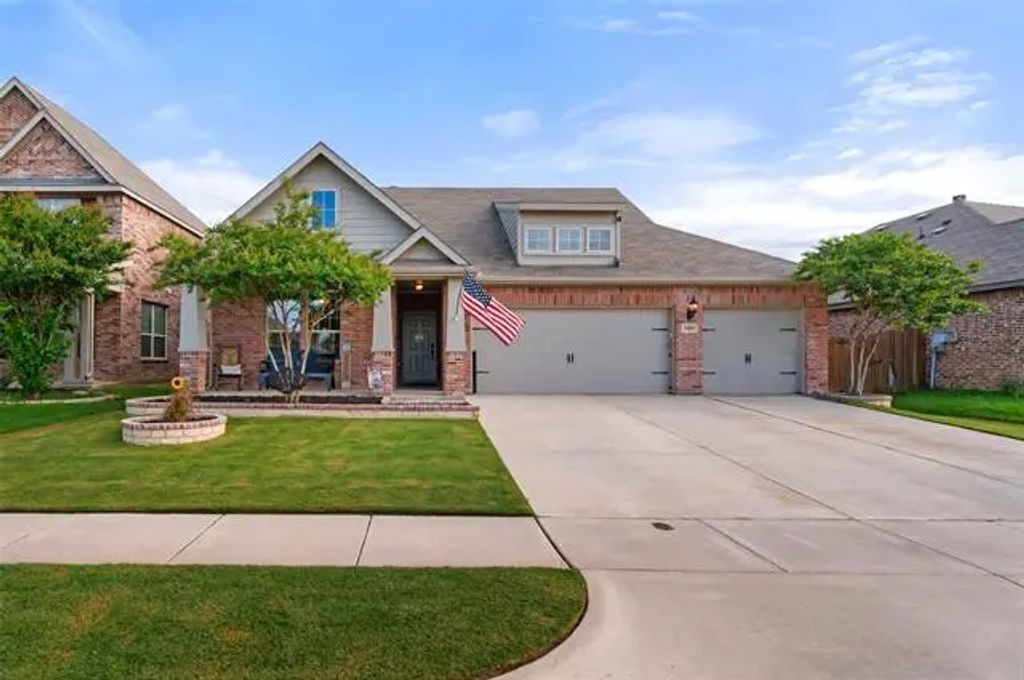 1461 Lakeview Drive, Pelican Bay