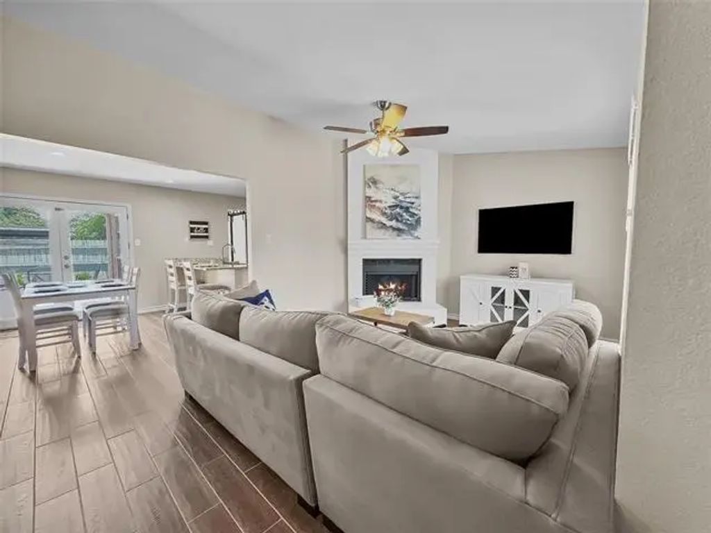 2114 Cottage Oak Lane, Colleyville
