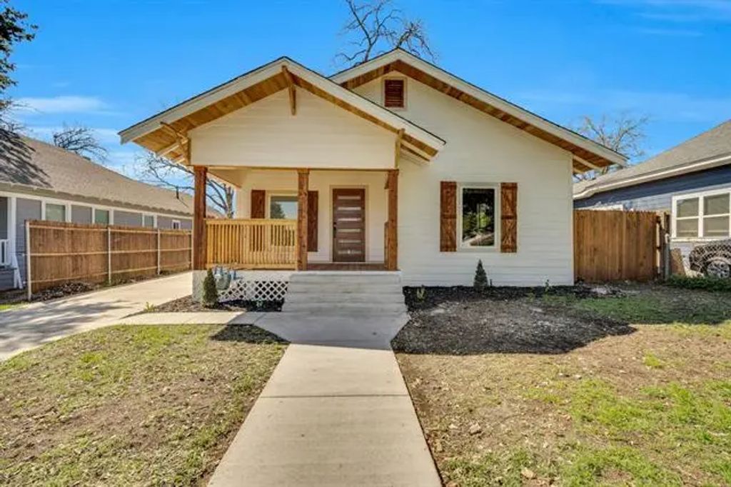 921 Hollywood Avenue, Dallas