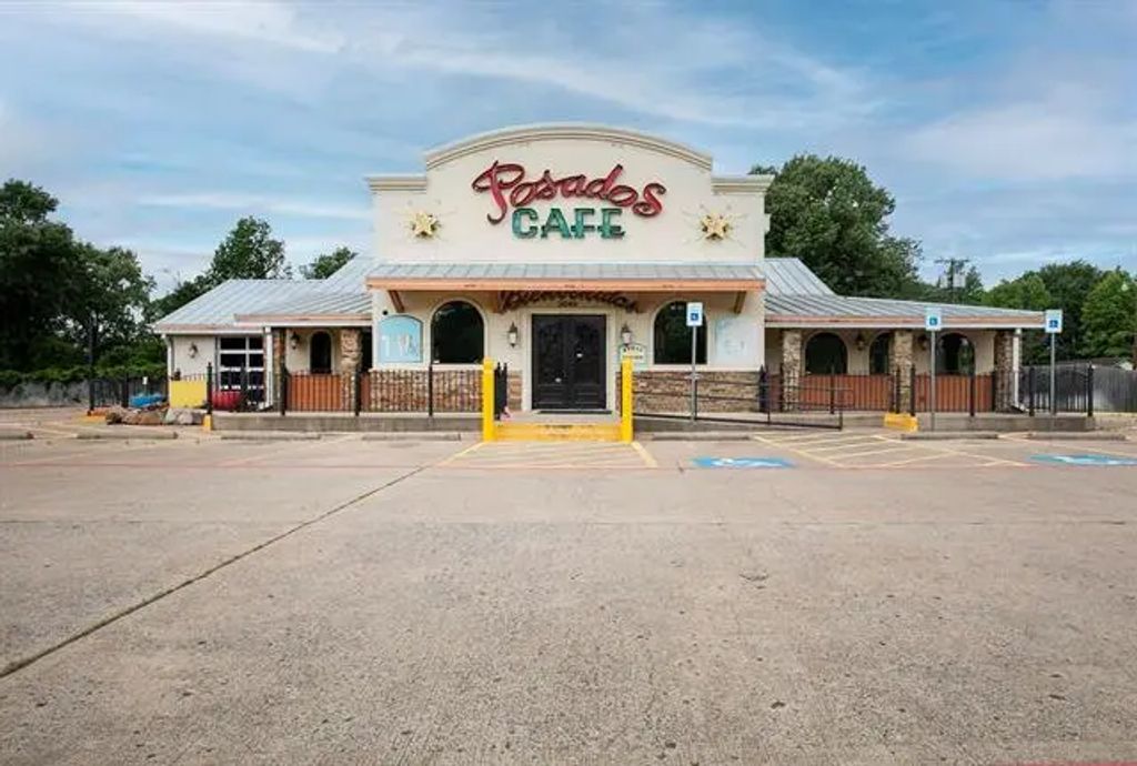 3040 W Gentry Parkway, Tyler