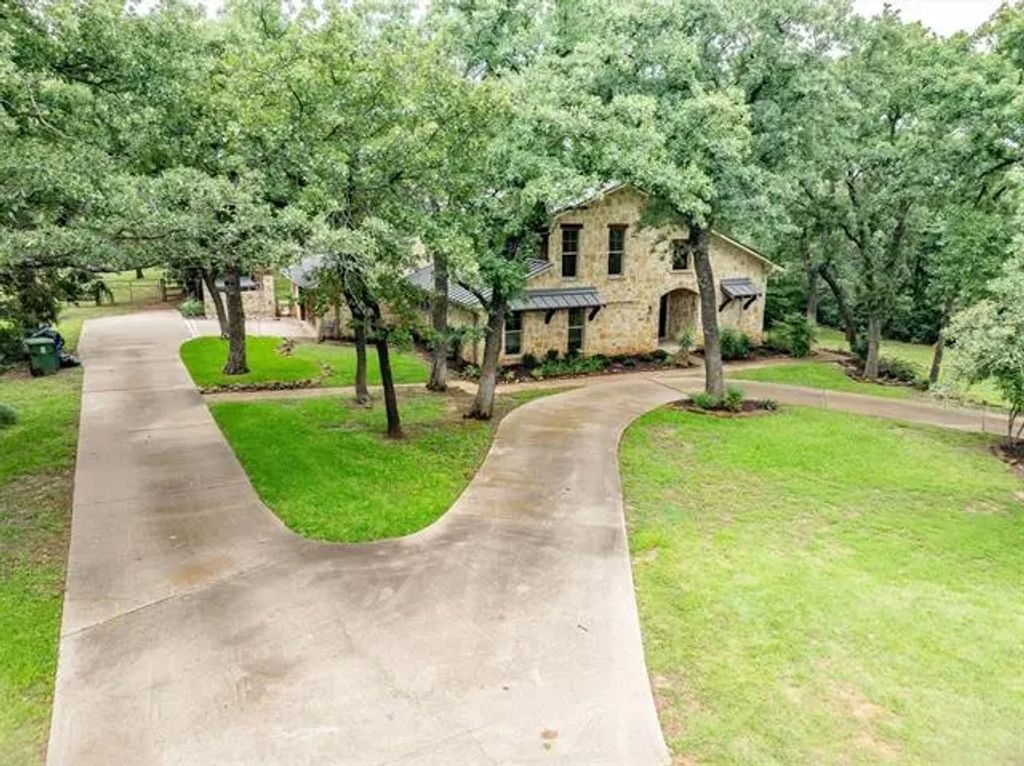 6501 Hillcrest Road, Flower Mound