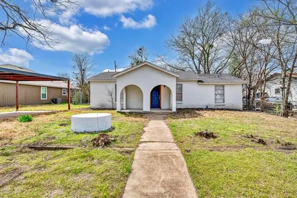 2709 Sarah Street, Waco