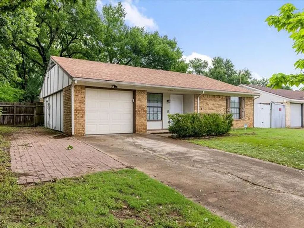 4704 Kristie Drive, Balch Springs