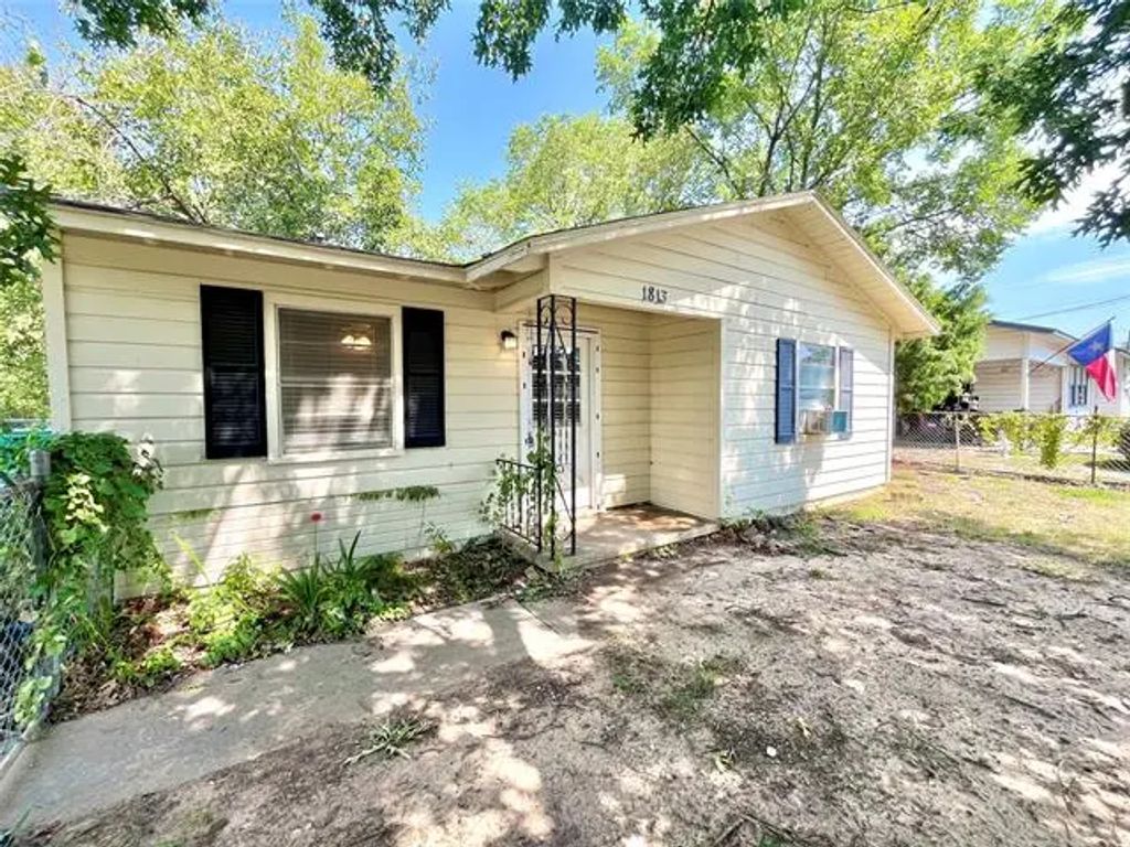 1813 Wayne Street, Denton