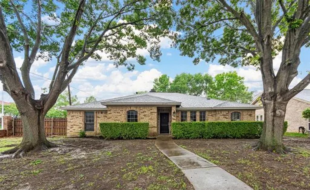 2100 Valley Forge Drive, Plano