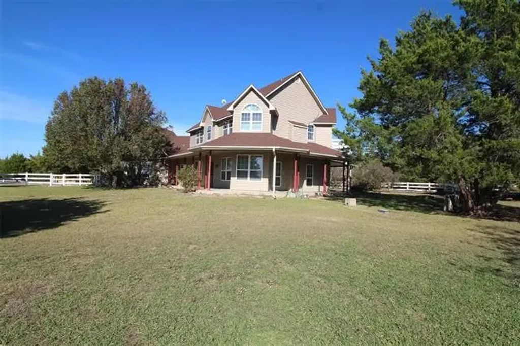 12432 Eastline Road, Trenton