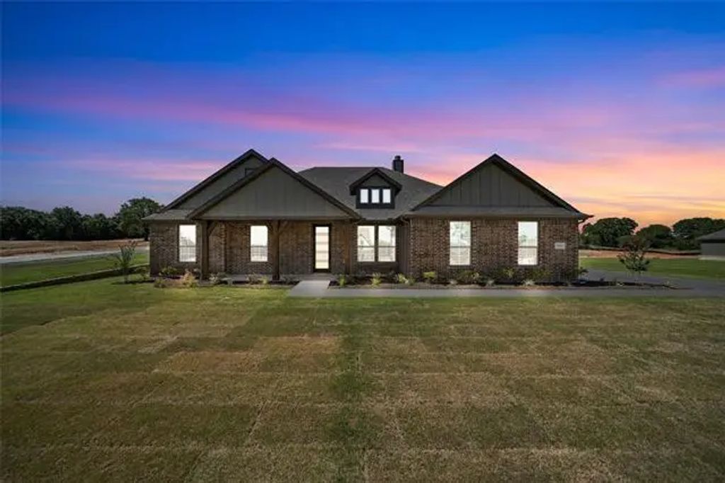 501 Ashlow Court, Springtown