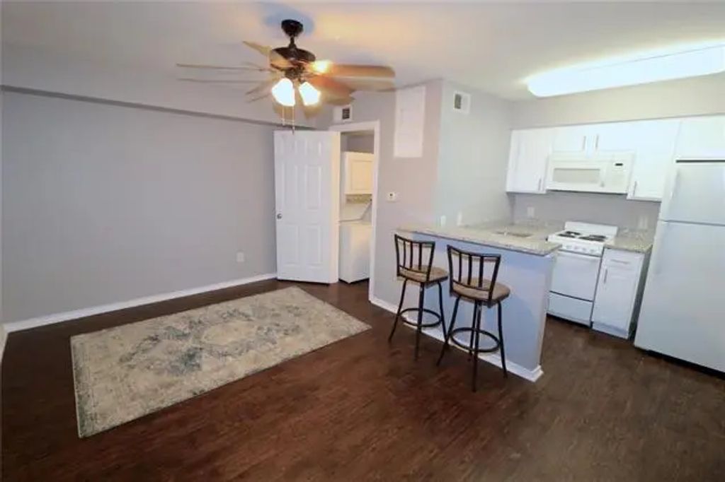 9831 Walnut Street 308, Dallas