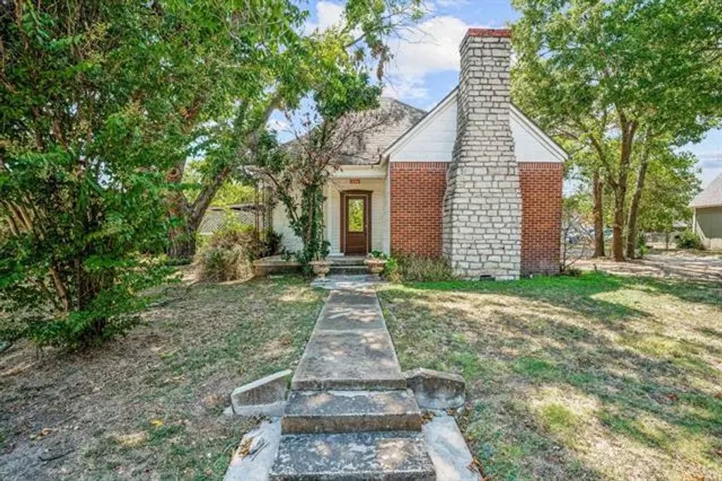 534 N Race Street, Stephenville