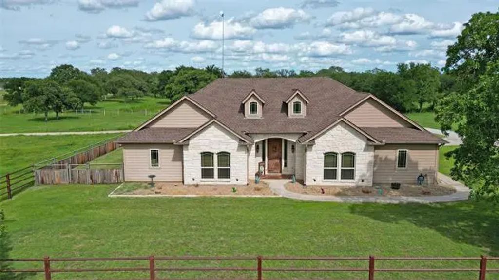 2505 Lazy Bend Road, Brock