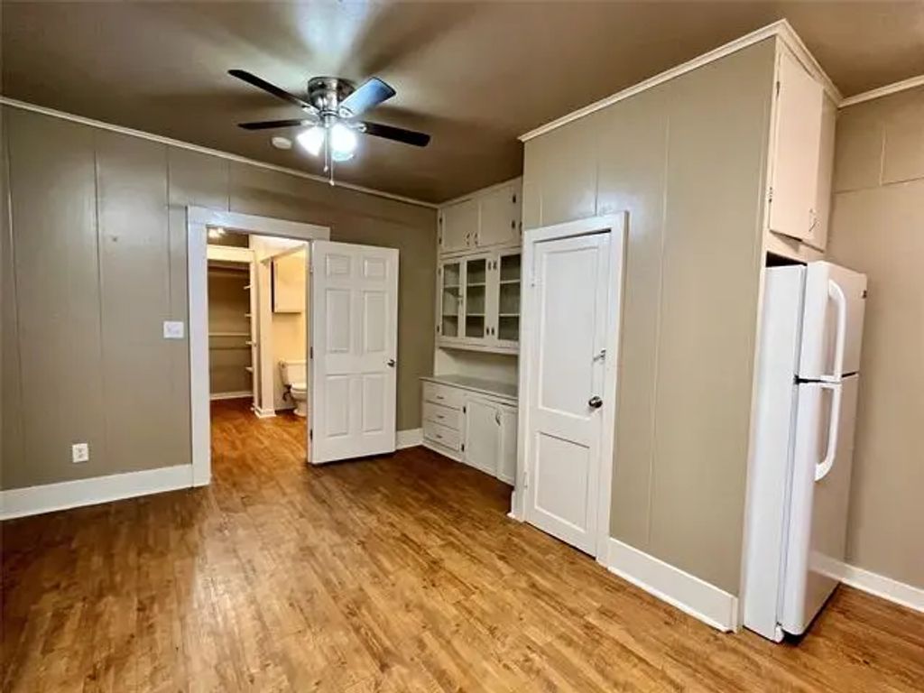 1002 Gregg Street Cb, Denton