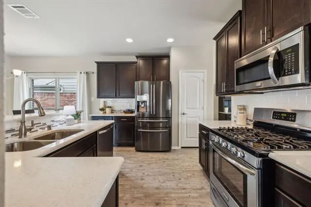 7502 Pacific Drive, Rowlett