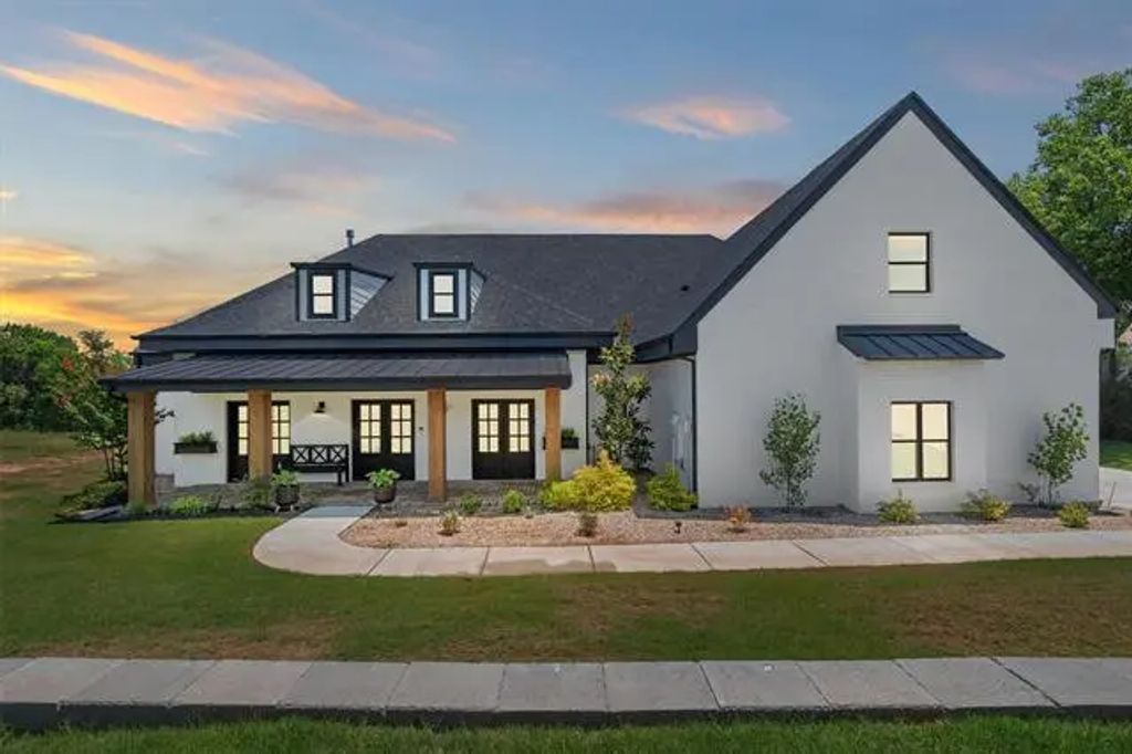 9700 Bellechase Road, Granbury