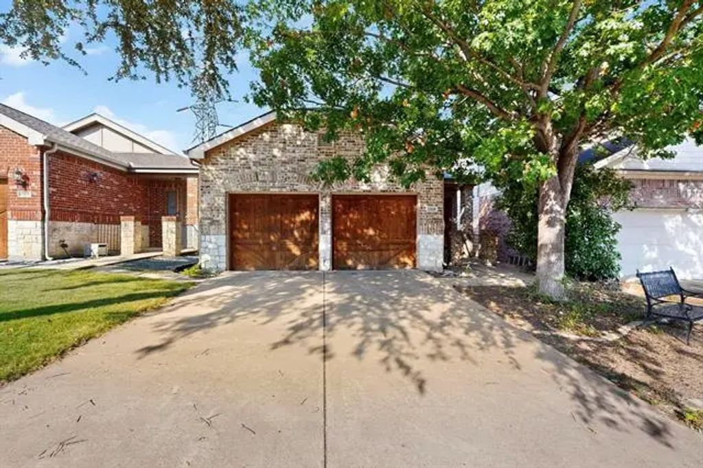 17419 Energy Lane, Dallas