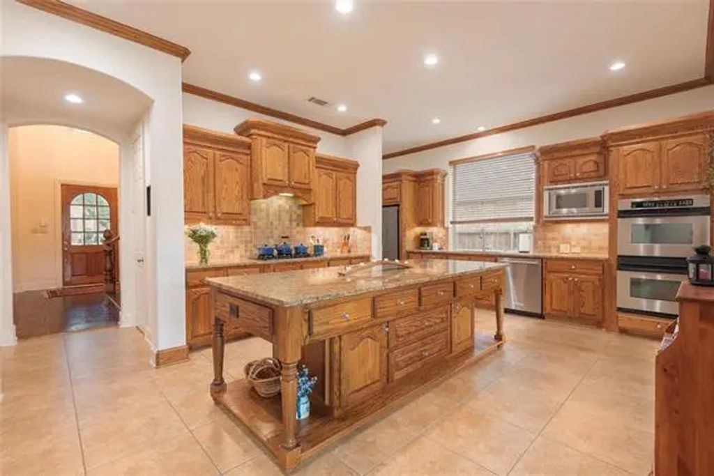 1607 Navarro Court, Allen