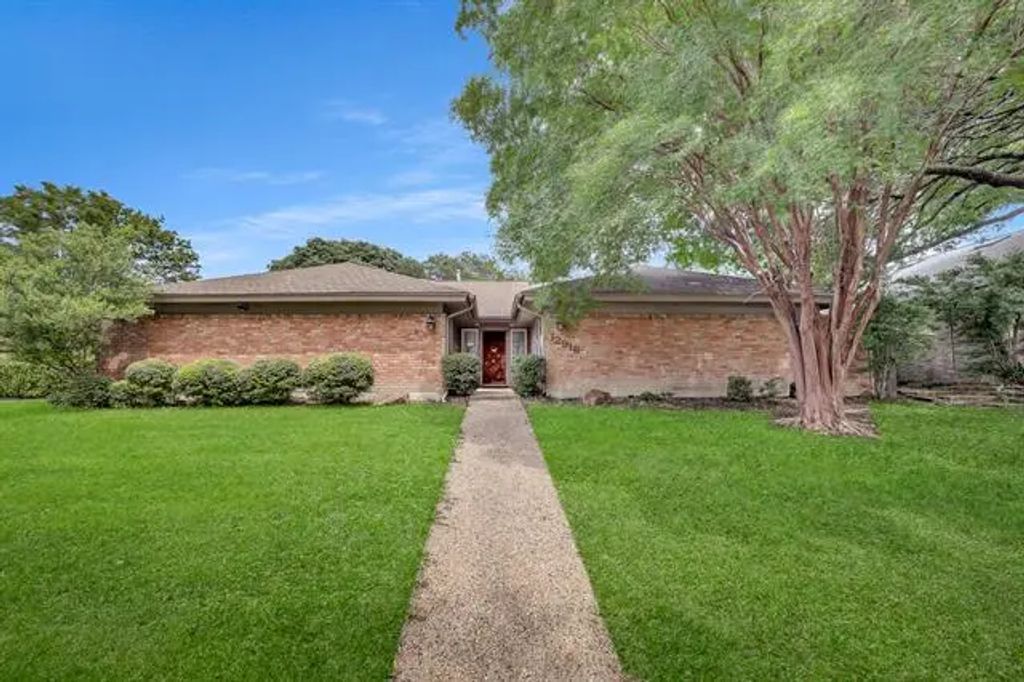 12916 Jennifer Place, Dallas