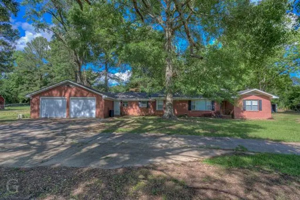 8050 Highway 1, Shreveport