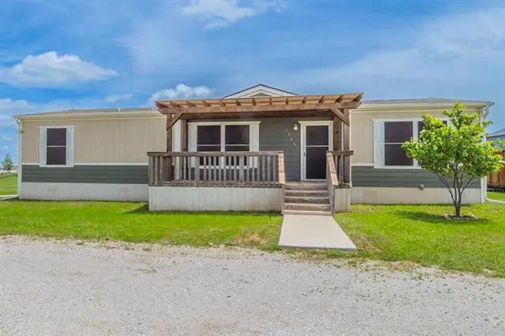 1353 Speedway Drive, Rhome