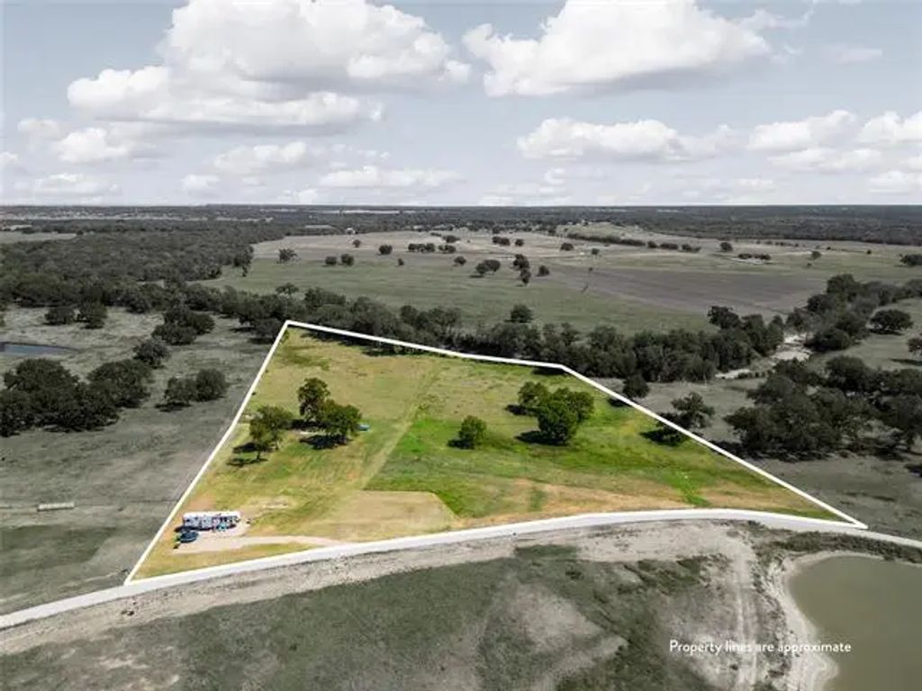406 Birdsong Lane, Gholson