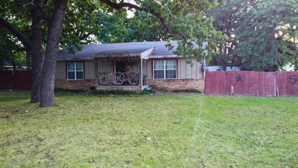 2404 Handley Drive, Fort Worth
