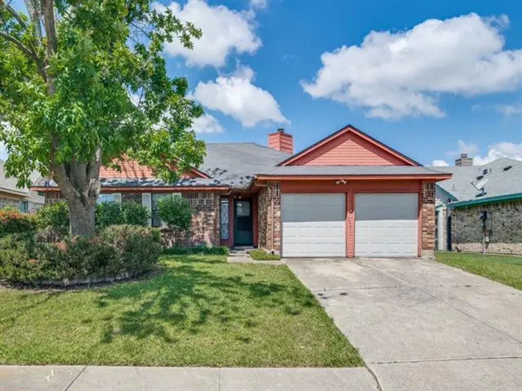 2705 Independence Drive, Mesquite
