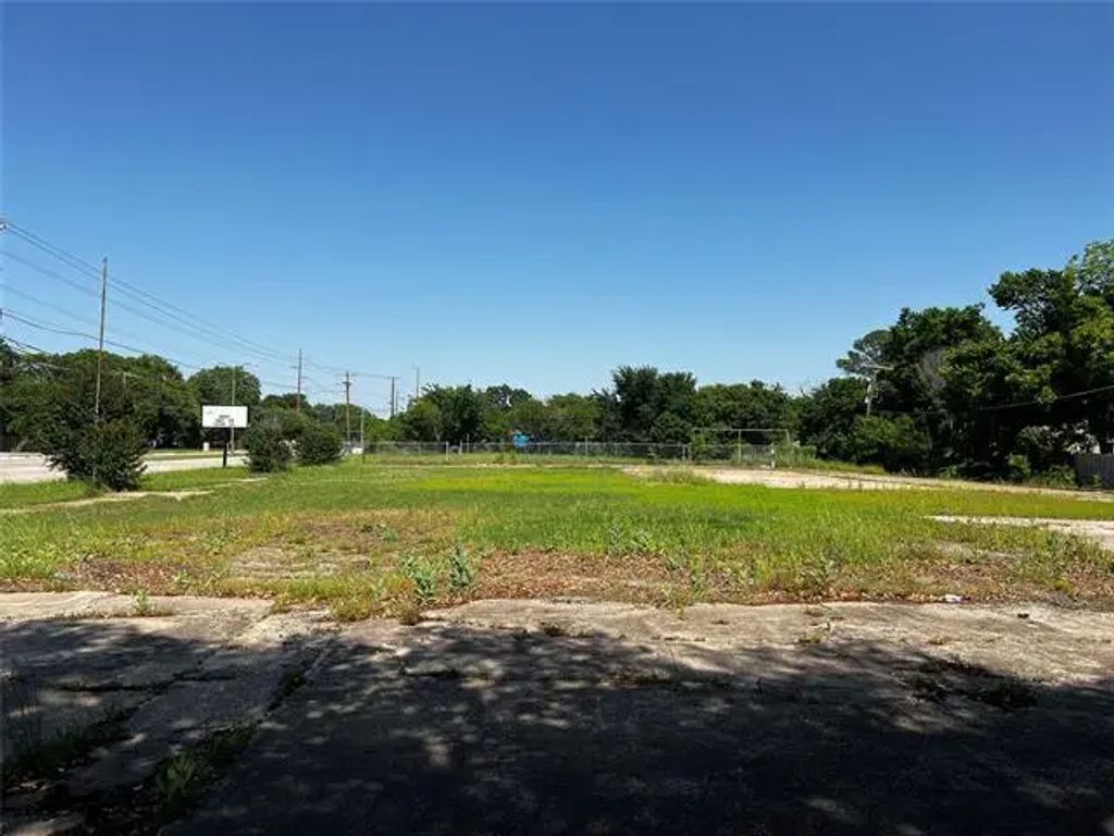 9330-9322-9314-9306 Elam Road, Dallas