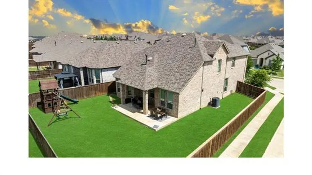 4001 Fox Trotter Drive, Aubrey