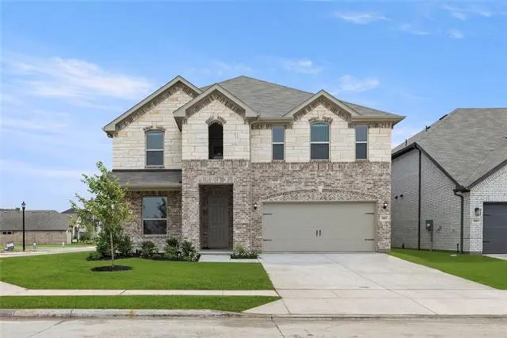 3005 Rembrandt, Royse City