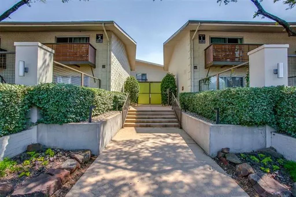 4616 W Lovers Lane 231, Dallas