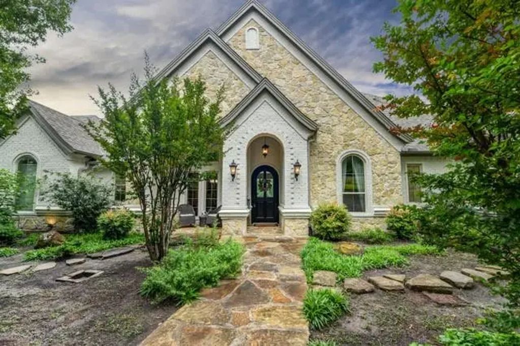 124 Oakvista Drive, Aledo