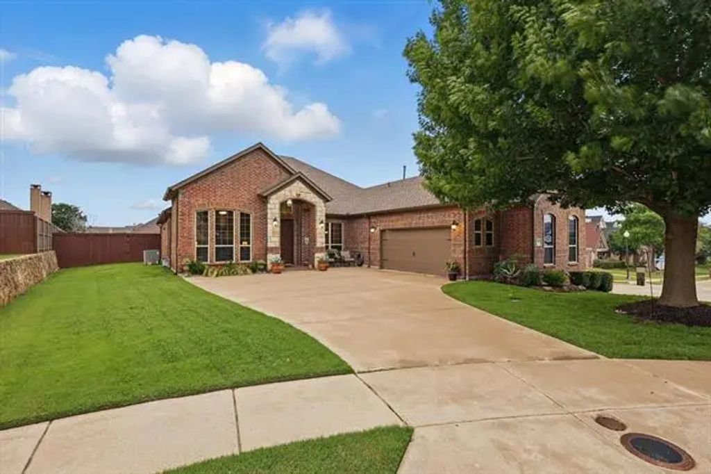2801 Spring Oaks Drive, Highland Village