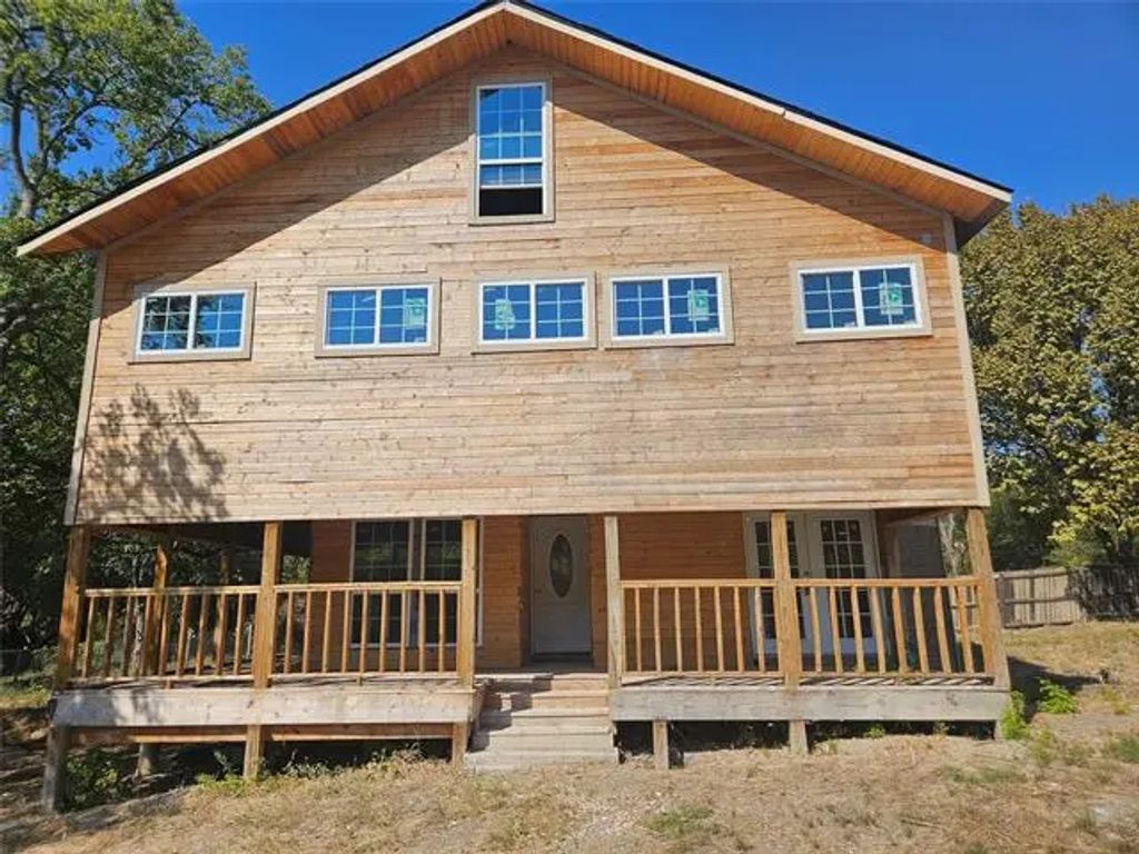6868 County Road 889, Allen