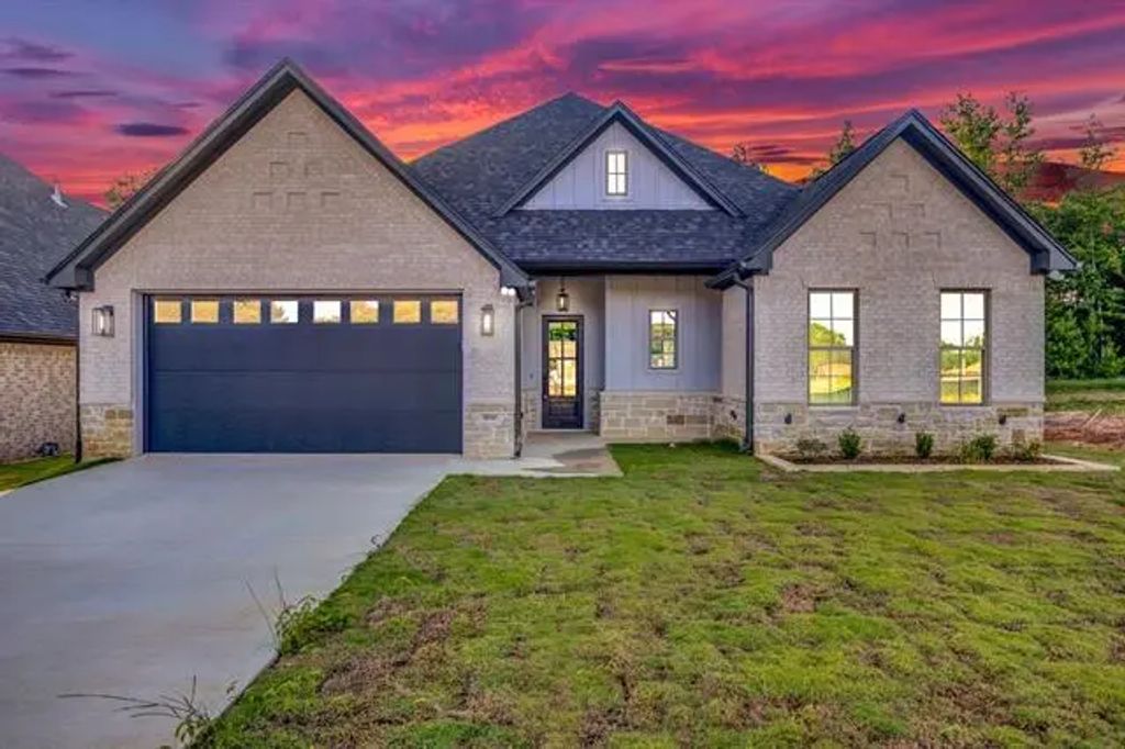 2014 Locklear Lane, Tyler