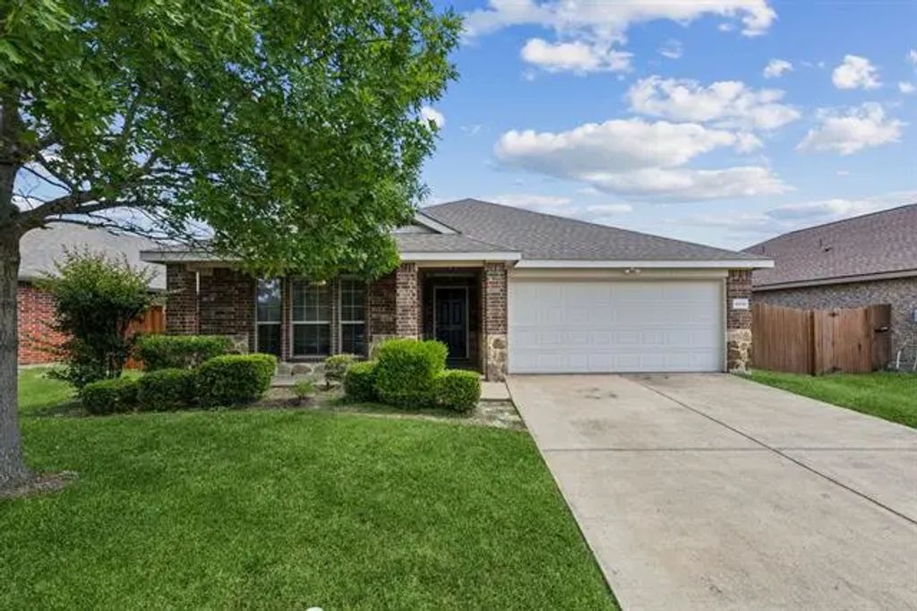 4006 Autumnwood Lane, Heartland