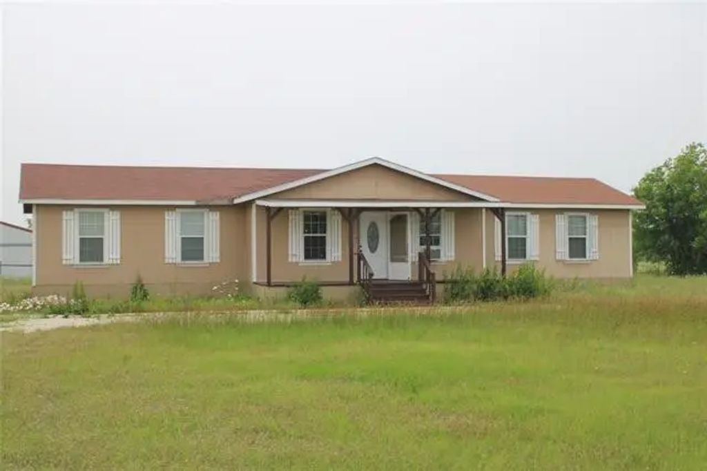 9500 County Road 136a, Terrell