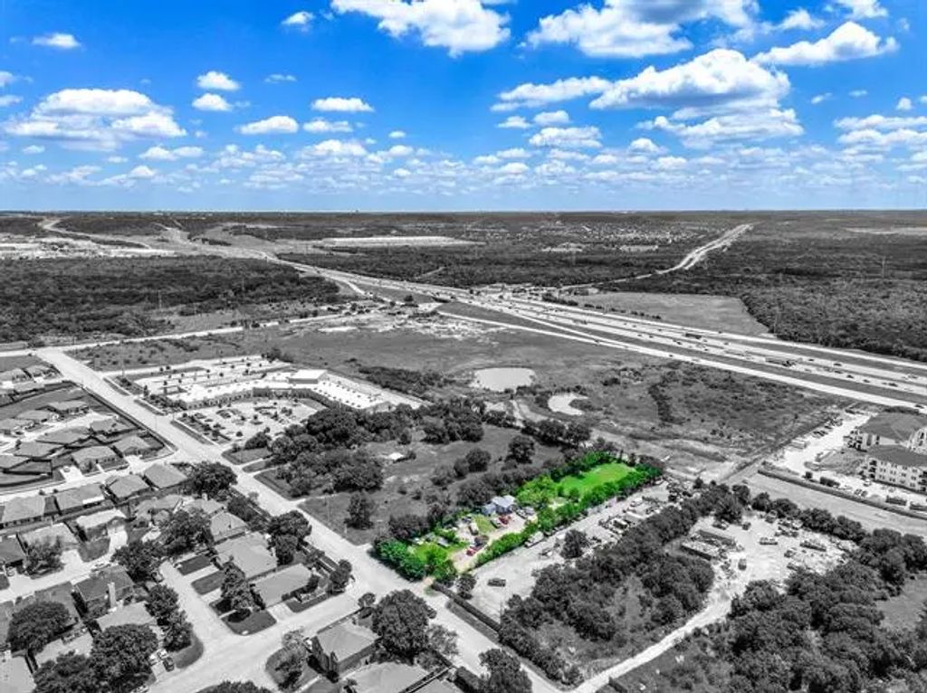 1013 E Fishcreek Road, Grand Prairie