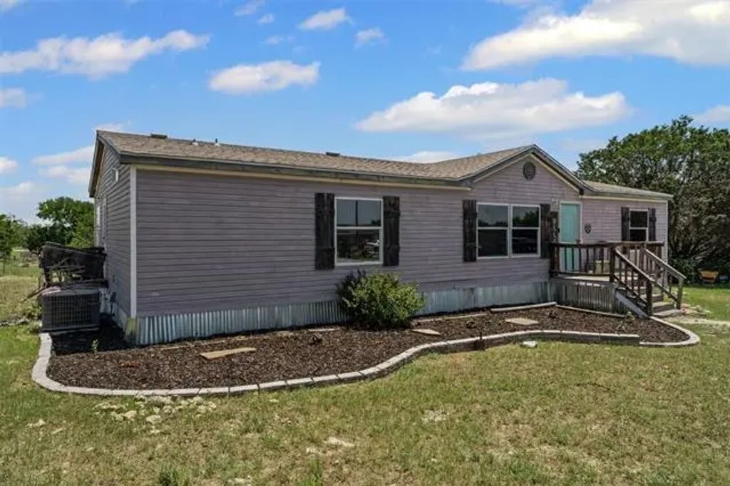 113 Garnet Drive, Weatherford