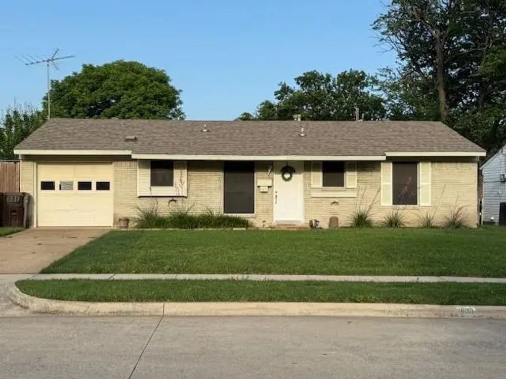 1600 Meadows Drive, Plano