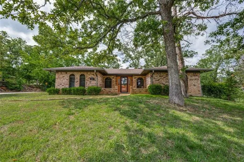 146 Circle Drive, Denison