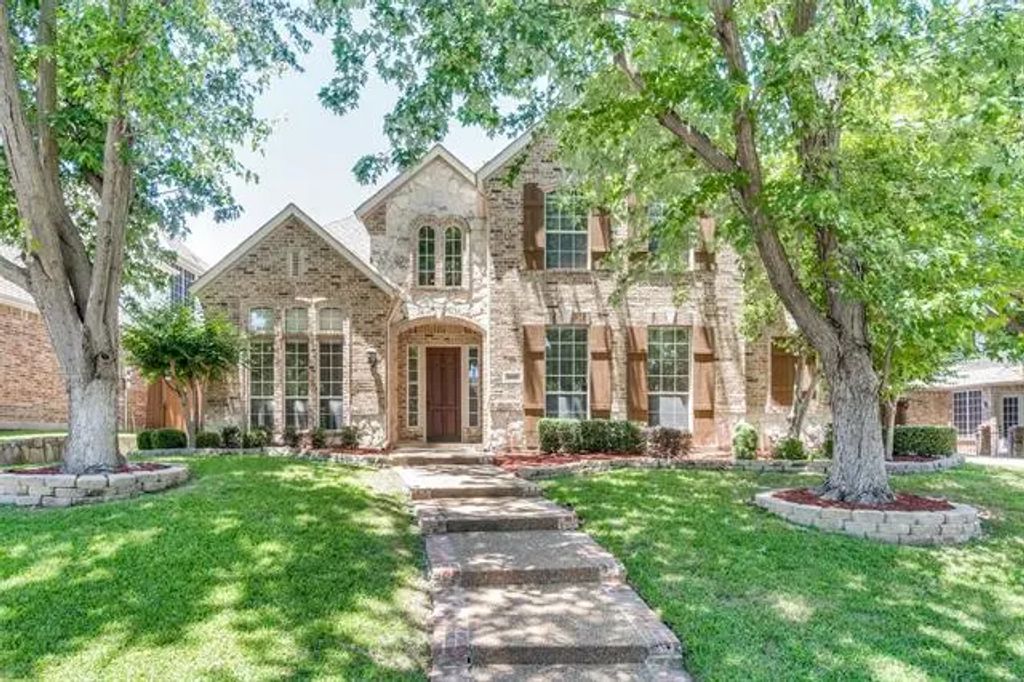8017 Stonehill Drive, Plano