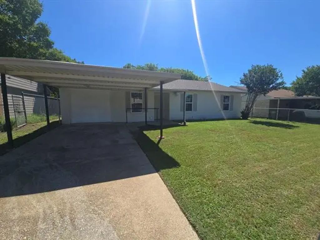 4732 Kristie Drive, Balch Springs