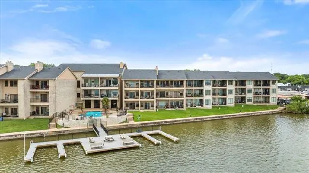 401 E Pearl Street 2105, Granbury