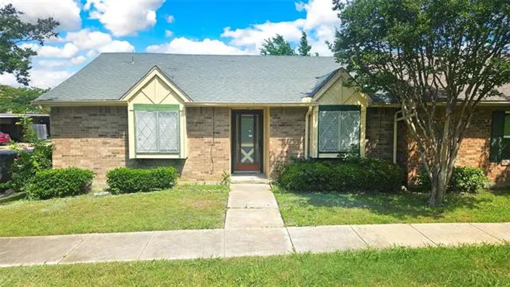 18 E Townhouse Lane 31, Grand Prairie