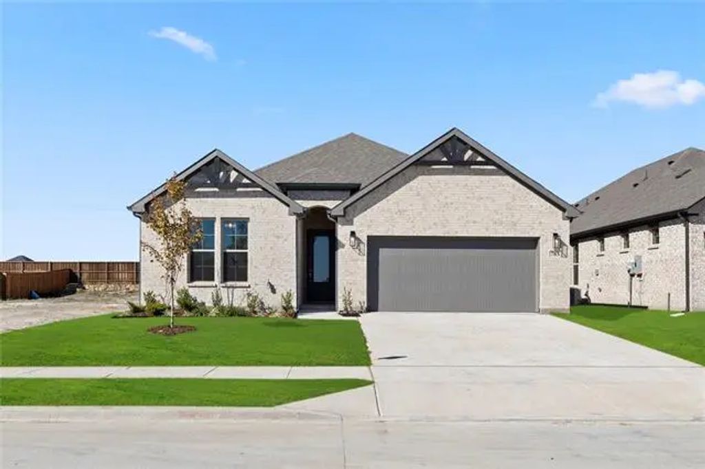 783 Water View, Lavon
