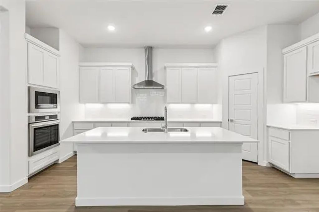 2013 Bluestem Road, Celina