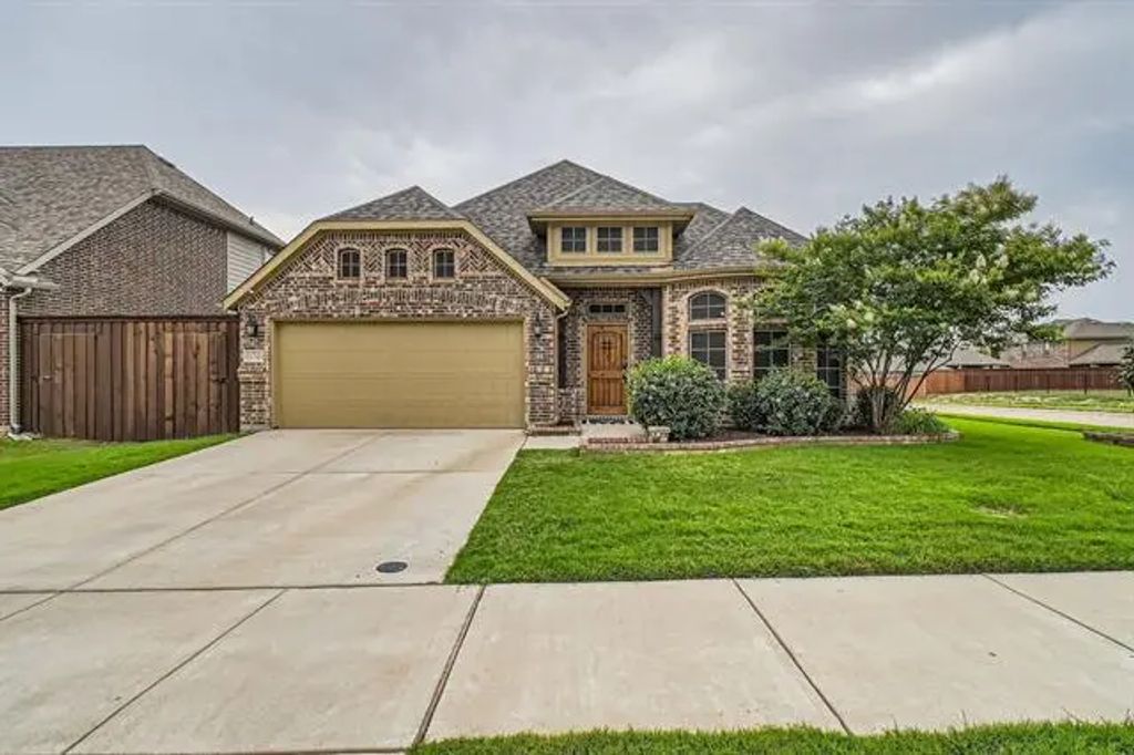 11741 Buckthorn Drive, Fort Worth